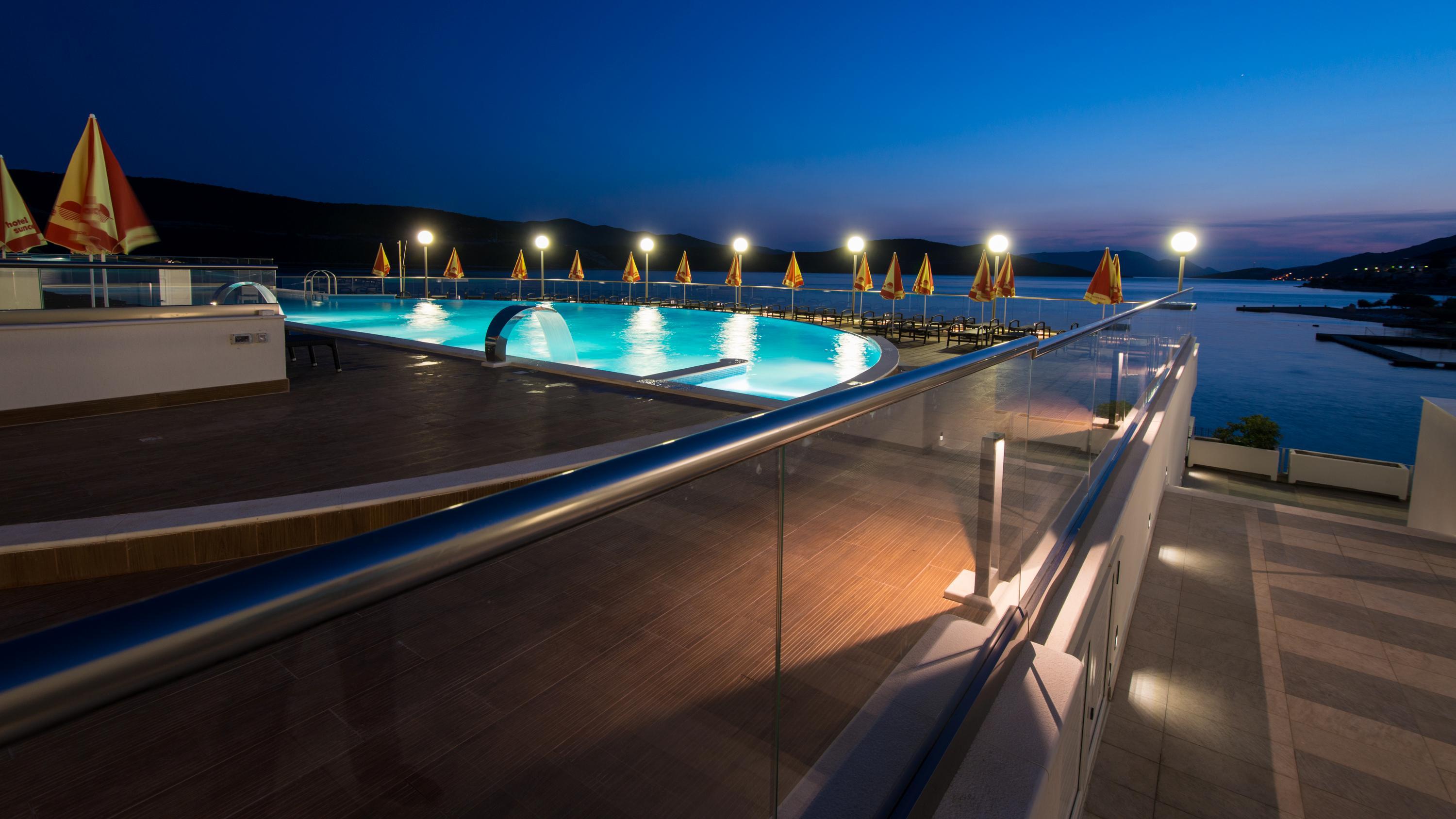 Hotel Sunce เนอุม ภายนอก รูปภาพ